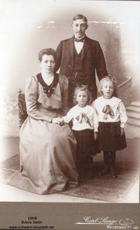 3122 - Carl Lange Familienfoto 1908