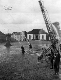 1718 - Feuerwehr - Feuerschutztag 1933 Wasserprobe